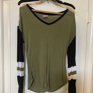 Green long sleeve v neck.